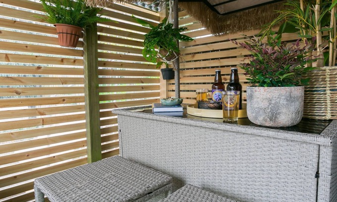 Abersoch Cottage | Mabuhay - a coastal that sleeps 4 guests in 2 bedrooms