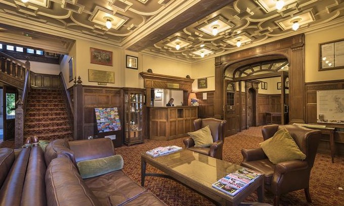 New Forest District Resort | Macdonald Elmers Court Resort