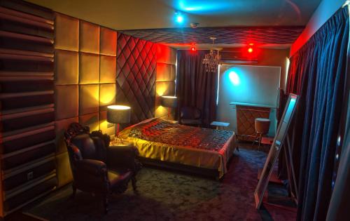 Athens Hotel | Madison