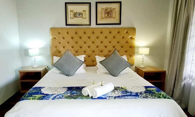 Hartbeespoort Cabin | Magalies Mountain Lodge and Spa