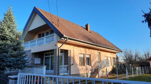 Balatonlelle Apartment | Magdaléna Ház
