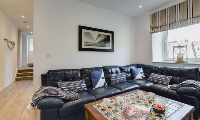 Salcombe Apartment | Magdala Garden - Two Bedroom Apartment, Sleeps 4
