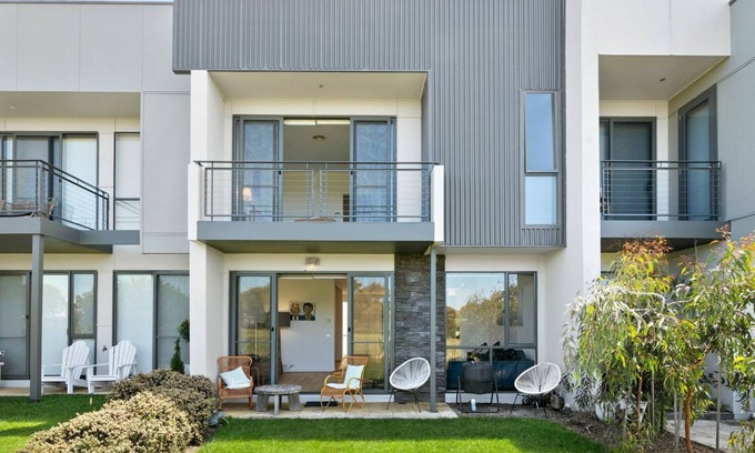 Torquay House | Magic Driftwood - A relaxing coastal getaway