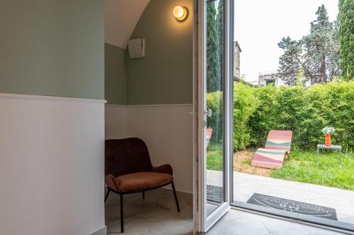 Naples City Centre Apartment | Magical Botanic-Garden Apartments