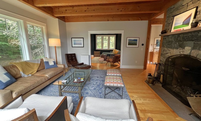 Stowe Area House | Magical Stowe Retreat! Perfect 4 Bedroom Family Ski & Mountain Getaway