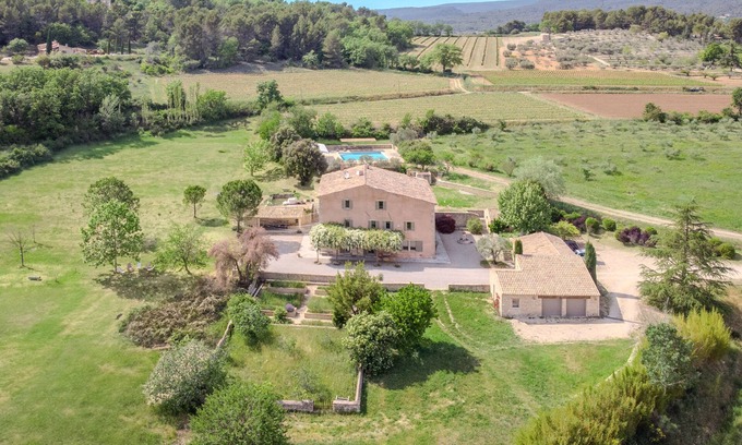Saint-Saturnin-les-Apt Other | Magnifique Bastide de 8 Chambres, Piscine Chauffée, Gym, vue Imprenable