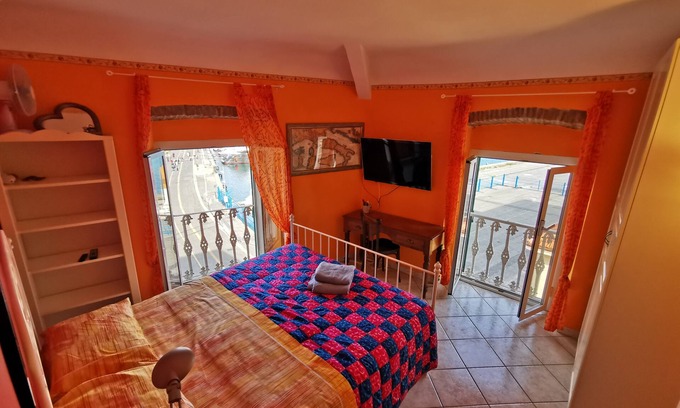 Imperia Apartment | MAGNIFICENT APARTMENT ON THE PORT