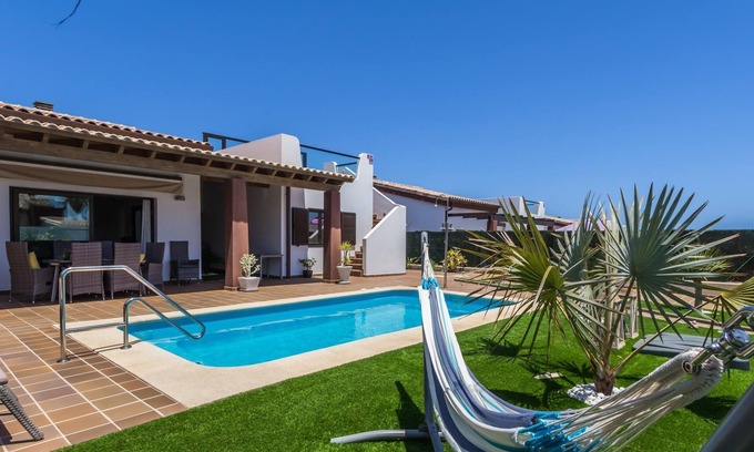 Caleta de Fuste Villa | Magnificent newly built Villa with private pool