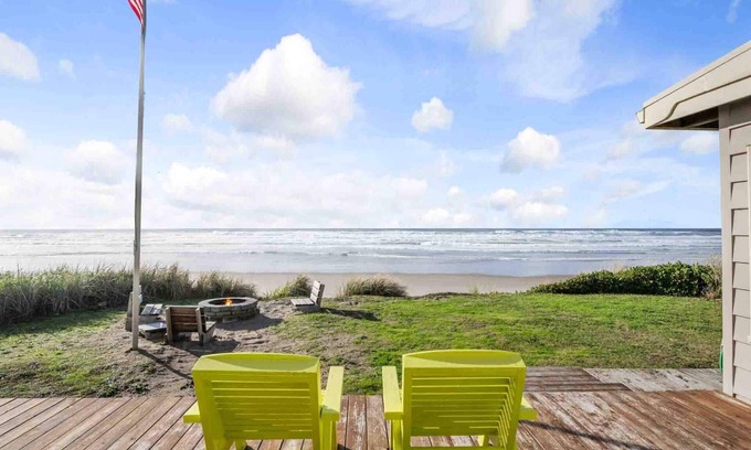 Rockaway Beach House | Magnificent Oceanfront Retreat, Pet Friendly, Single Level, Deck and Fire-Pit w/Views, EV Charging