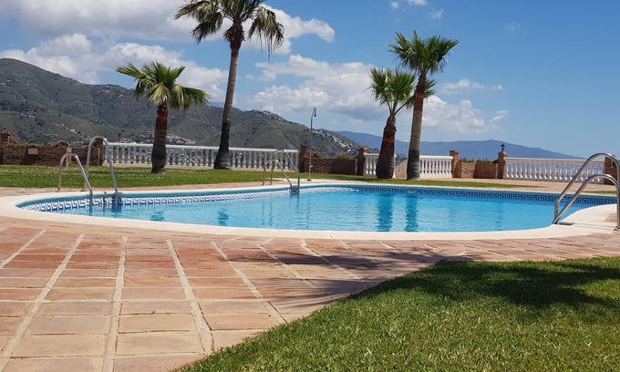 Velilla-Taramay House | Magnificent property with sea and mountain views, 300 meters from the beach.