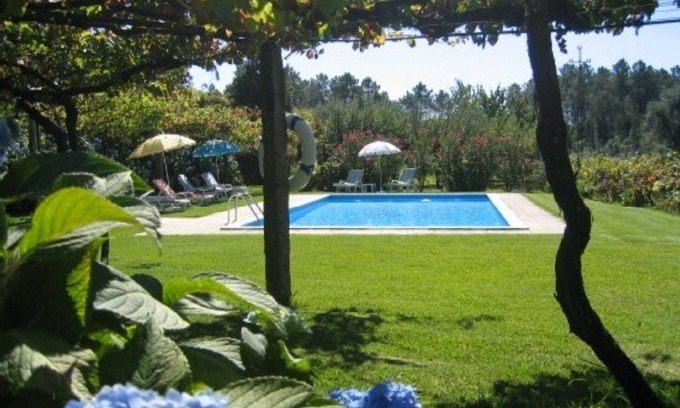 Cossourado Cottage | Magnificent stone house with garden and green spaces.