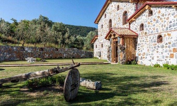 Orhangazi Villa | Magnificient Stone House with Private Pool and Jacuzzi in Iznik, Bursa