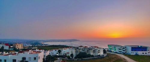 Al Bahraoyine Apartment | Magnifique Appartement de Luxe à Tanger avec Vue sur la Mer et Accès Piscine