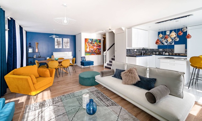 Clamart Apartment | Magnifiqueduplex lake view