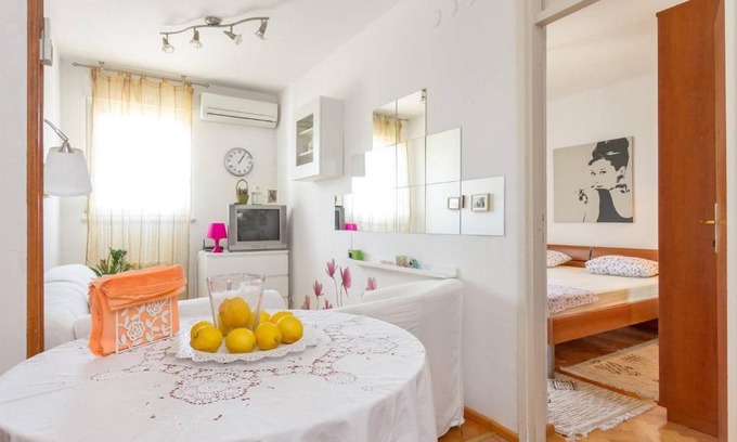 Split Apartment | Magnolia Suite