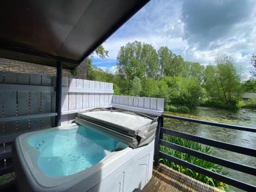 Warminster Ski Chalet | Magpie 1 Hot Tub HuntersMoon-Warminster-Bath-Wiltshire