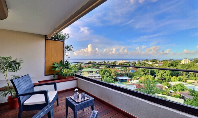 Papeete Apartment | Mahana Suite – Sea & Mountain View