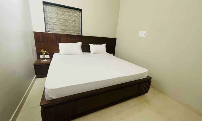 Sanganer Apartment | Maharaja HideAway Near Choki Dhani