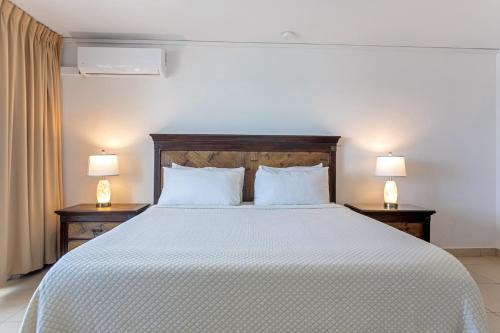 Maho Apartment | Maho Beach House - Ocean Suite - 2 Bedroom