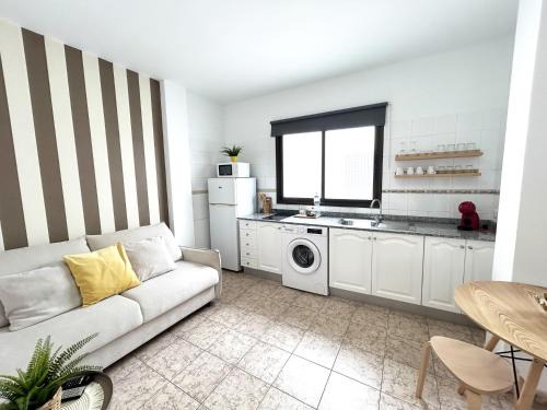 Arrecife Apartment | Mahostly Apartamento Comillas SH