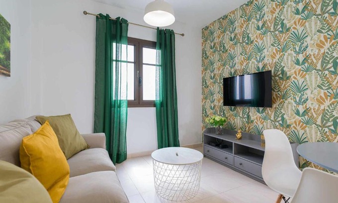Arrecife Apartment | Mahostly Apartamento Comillas PA