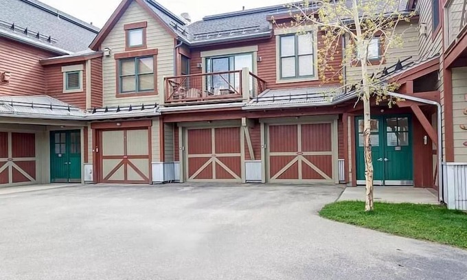 Historic District Condo | Main Street Junction-A Breck Retreat-Dogs Welcome!