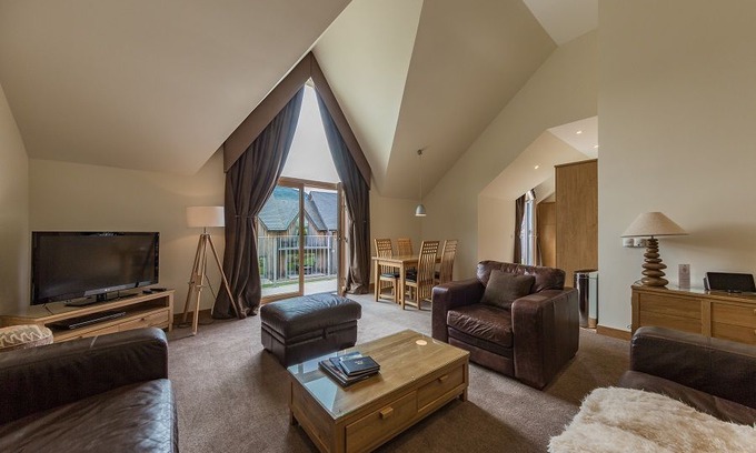 Kenmore Apartment | Mains of Taymouth, Kenmore ~ 5* 6 The Gallops - Upstairs property - sleeps 4 guests in 2 bedrooms