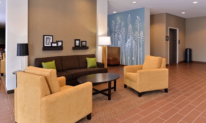 Meridian Hotel | MainStay Suites Meridian - Bonita Lakes