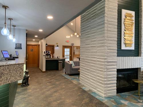 Springfield Hotel | MainStay Suites Springfield South - Battlefield Rd