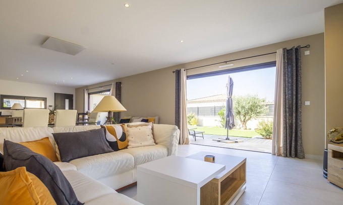 Robion Villa | Maison Allies - with private pool in Robion