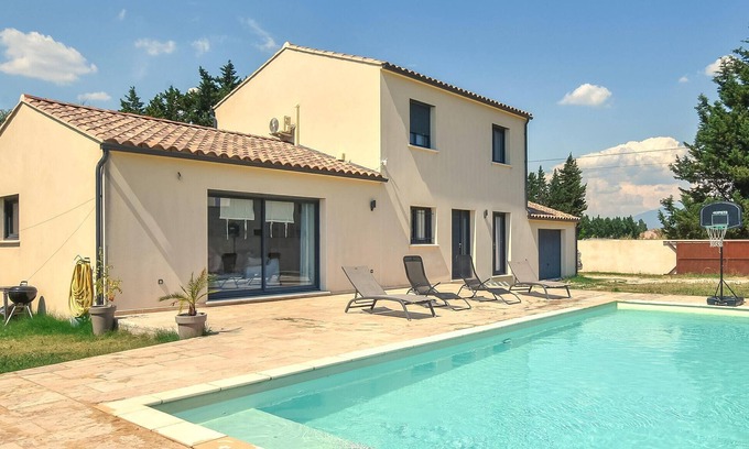 Monteux House | Maison avec piscine privée