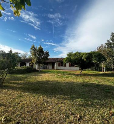Azerat House | Maison avec verger