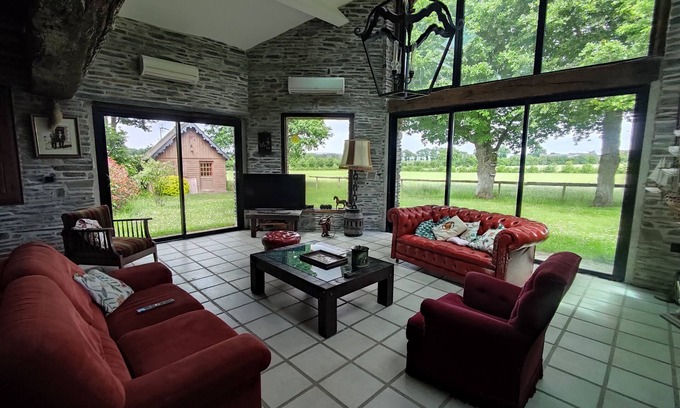 Guemene-Penfao House | Maison bretonne avec piscine chauffée - vue exceptionnelle sur la nature