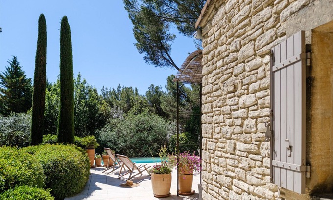 Pernes-les-Fontaines Villa | MAISON CAPUCINE - LUXURY VILLA + HEATED POOL + CONCIERGE SERVICE