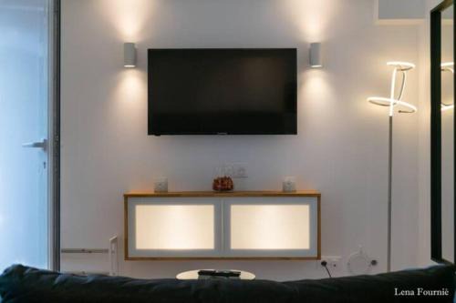Bagneux Apartment | Maison chaleureuse jacuzzi, climatisation et parking payants