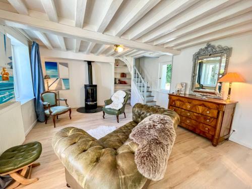 Courtonne-la-Meurdrac House | Maison charmante avec jacuzzi et cours d'eau