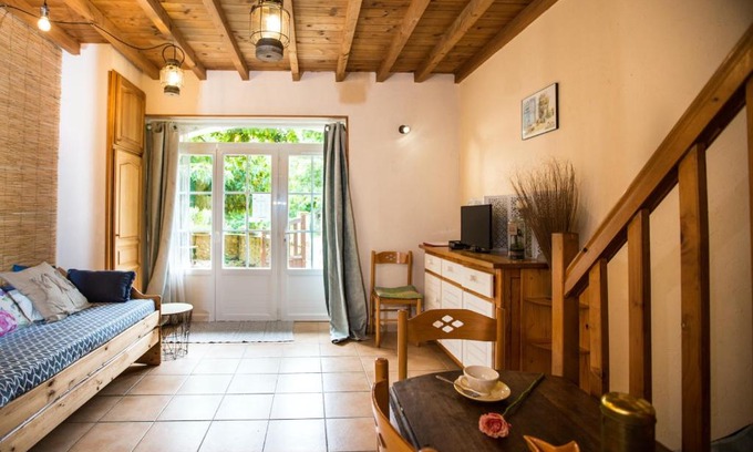 Saint-Front-de-Pradoux House | Maison de 2 chambres avec piscine partagee spa et jardin amenage a Saint Front de Pradoux