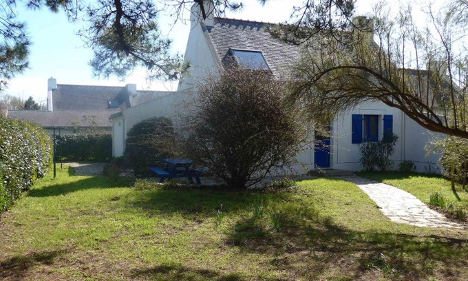 Locmaria House | Maison de charme près de la côte sauvage avec jardin et terrasse - FR-1-418-128