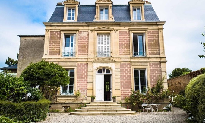 Courseulles-sur-Mer House | MAISON DE MAÎTRE IN THE HEART OF THE VILLAGE 5 MINUTES FROM THE BEACH