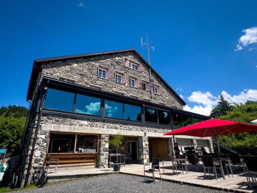 Ollon Hotel | Maison de Montagne de Bretaye accès par le train arrêt Bouquetin