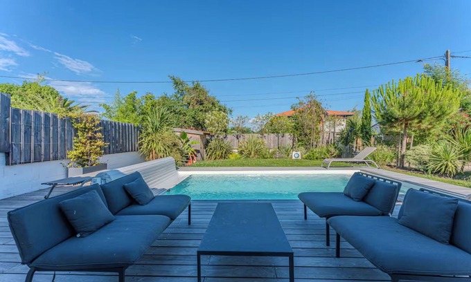 Gujan-Mestras House | Maison Familiale - 200 m from the Bay of Arcachon
