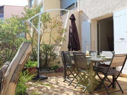 Port-la-Nouvelle House | Maison Familiale 2 Étoiles à 150m de la Plage avec Terrasse, Jardin et Parking Privé - FR-1-229C-673