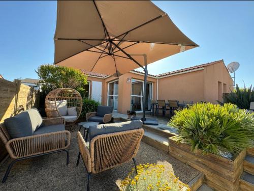 Chateau-d'Olonne House | Maison fonctionnelle avec jardin et parking privé aux Sables-d'Olonne - FR-1-197-619