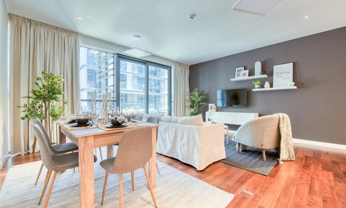 Al Wasl Apartment | Maison Privee - Apt with Dubai Luxury Experience Nxt to Burj Khalifa