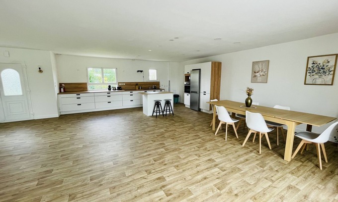 Conde-sur-Risle Villa | Maison spacieuse avec piscine