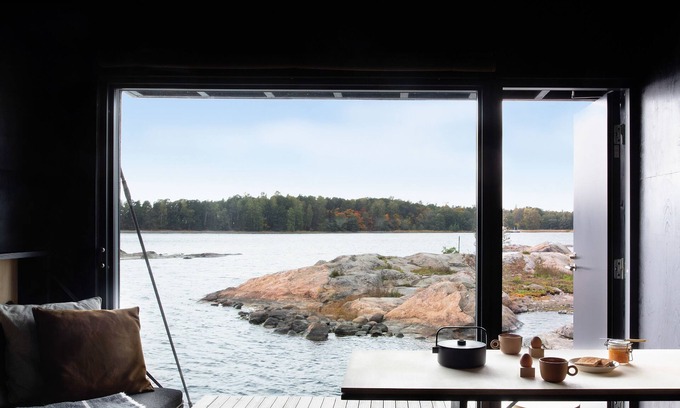 Kaakkoinen District Cabin | Majamaja off-grid cabin in the heart of the Helsinki archipelago