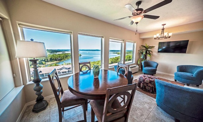Table Rock Resort | Majestic at Table Rock