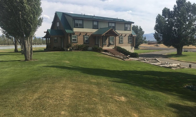 Helena Cabin | Majestic Log home on Private Lake- Close to Fly Fishing, Swimming & Hiking