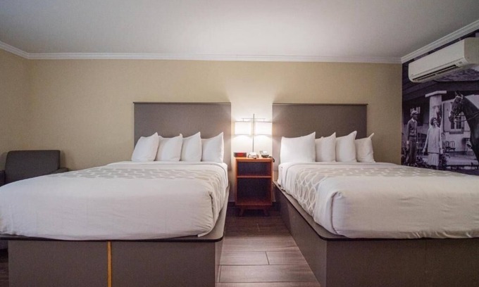 Ocala Apartment | Make Your Trip More Enjoyable! Pets Allowed, Onsite Pool, Free Breakfast