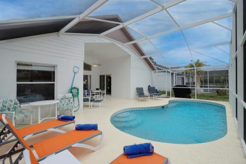 Indian Point House | Makin Dreams with White Rose Villas - Private Pool - Game Room - Family Friendly - Nr Disney
